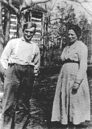 21 Otis and Maude Wright with their First Log Home - Circa 1918